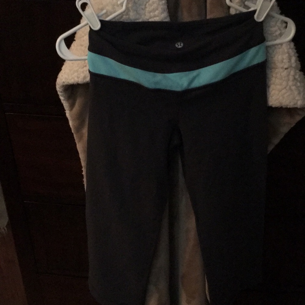 Variety of name brand workout pants. - Picture 2 of 8